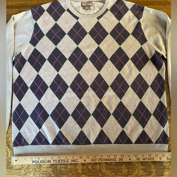 Michael Kors Round neck sweater. - Picture 10 of 10